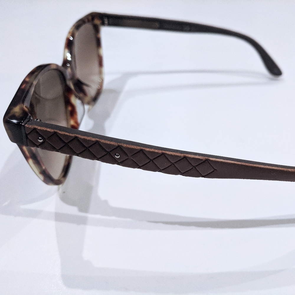 💫BOTTEGA VENETA💫Wayfarer Cat Eye Sunnies ☀️ - Picture 5 of 7